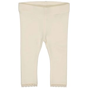 Gwyneth_Off white